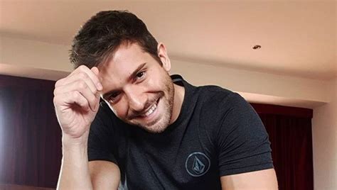 pablo alborn sin camiseta|Pablo Alborán decide mostrar su torso sin camiseta y sus